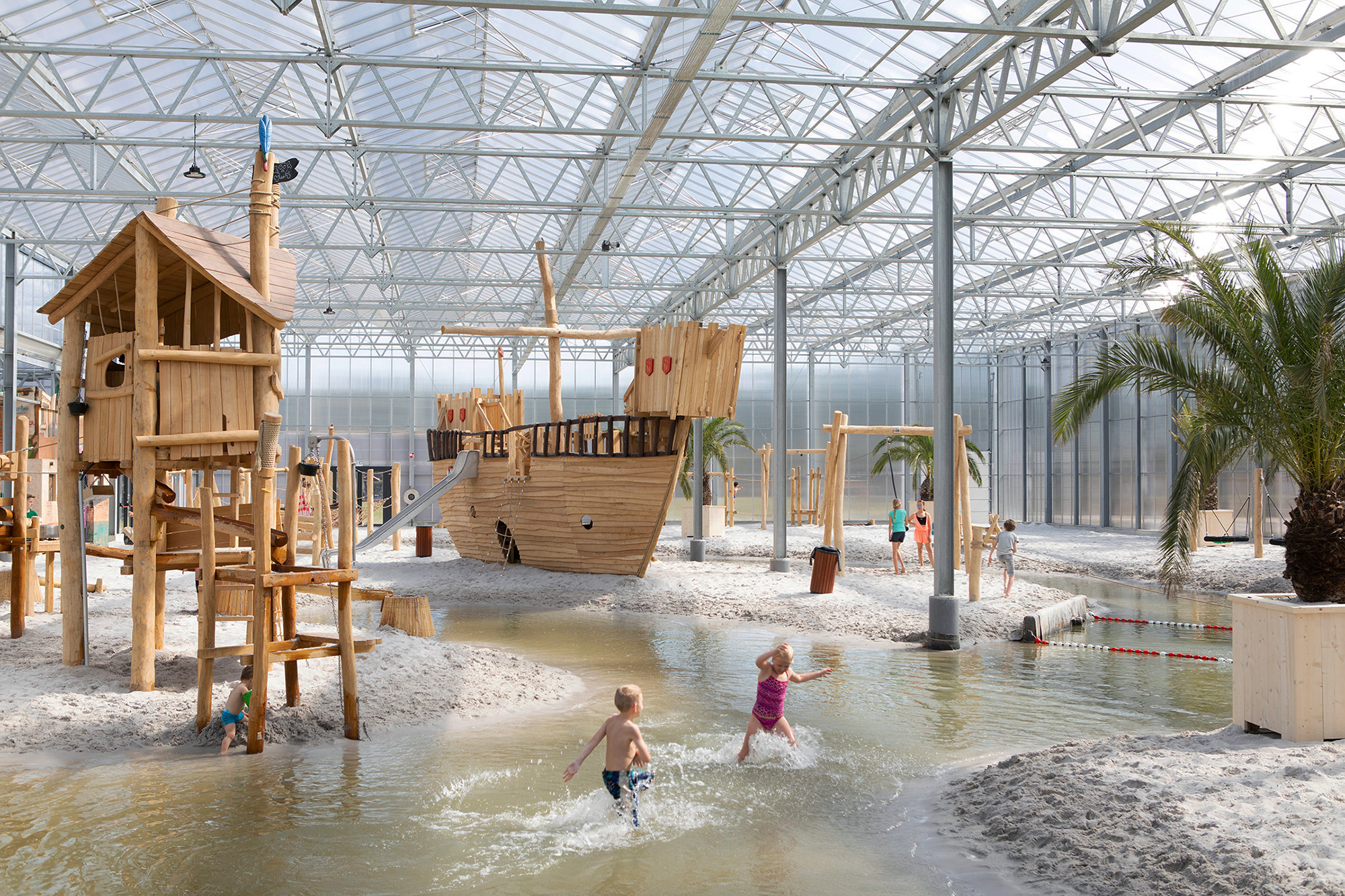 Overdekte centrumvoorziening Blauwe Meer Overdekte centrumvoorziening Blauwe Meer